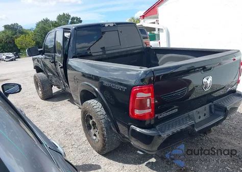 2021 Ram 2500 Laramie 4X4 6'4 Box из США, поврежденный, VIN 3C6UR5FL6MG660395